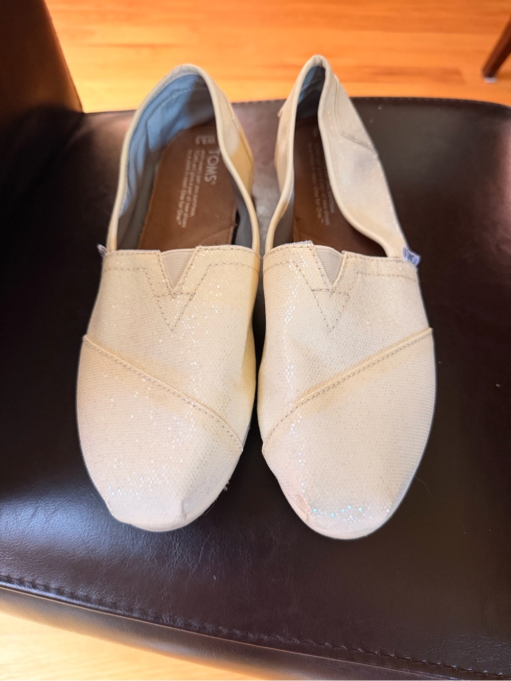 Toms Women's Sparkle Slip-On Flats in Cream Vintage over 14 years old SW 8.5 EUC
